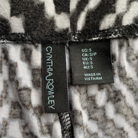 2 Shorts: one BEBOP Sz M & one CYNTHIA ROWLEY Sz S - Picture 6 of 8